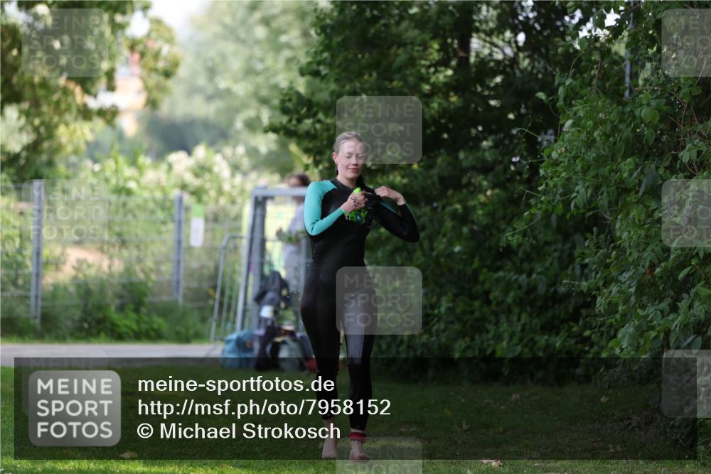15.06.2025 - 7 Türme Triathlon Michael Strokosch http://msf.ph/oto/7958152 15.06.2025 12:38:24 Schwimmen 590 meine-sportfotos.de