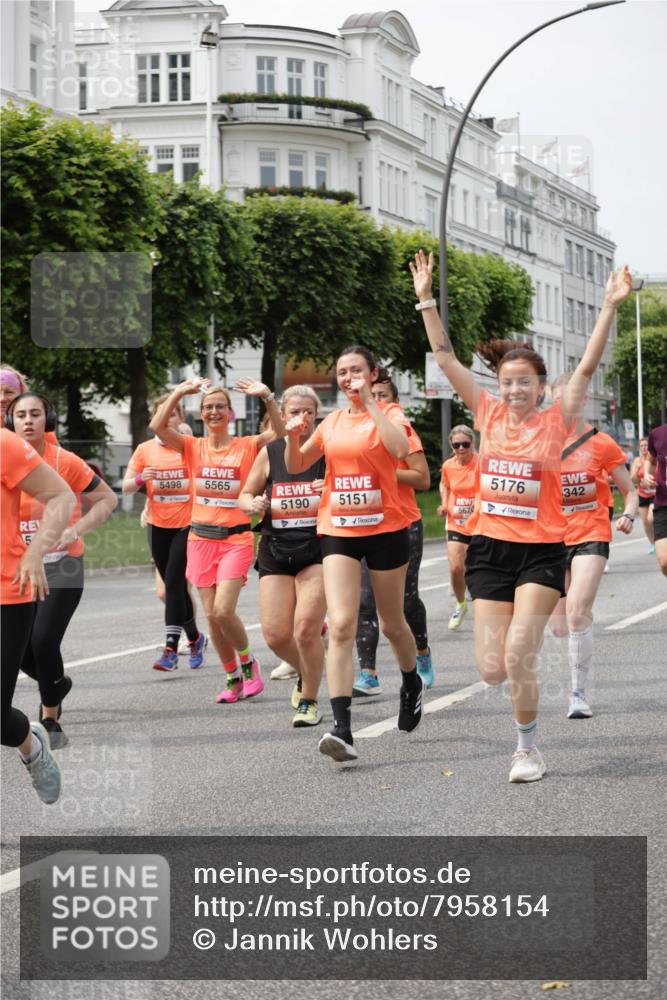 15.06.2025 - REWE Women's Run Jannik Wohlers http://msf.ph/oto/7958154 15.06.2025 09:44:19 Laufen 5, 5498, 5565, 5190, 5151, 5670, 5176, 342 meine-sportfotos.de