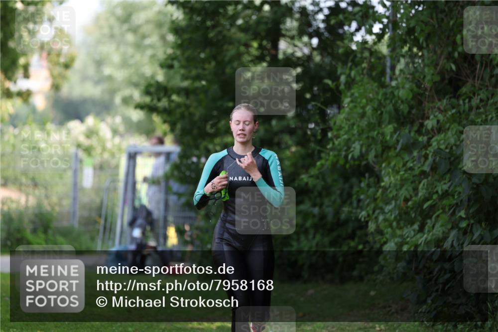 15.06.2025 - 7 Türme Triathlon Michael Strokosch http://msf.ph/oto/7958168 15.06.2025 12:38:25 Schwimmen 590 meine-sportfotos.de