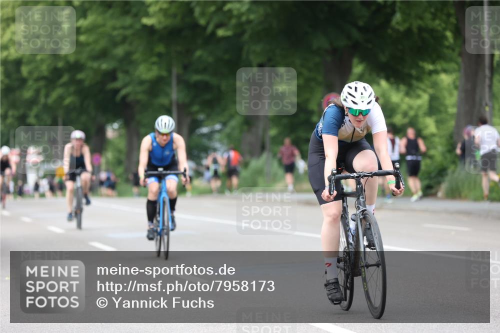15.06.2025 - 7 Türme Triathlon Yannick Fuchs http://msf.ph/oto/7958173 15.06.2025 13:45:43 Radfahren 517, 529, 922, 1027, 1145, 1191 meine-sportfotos.de