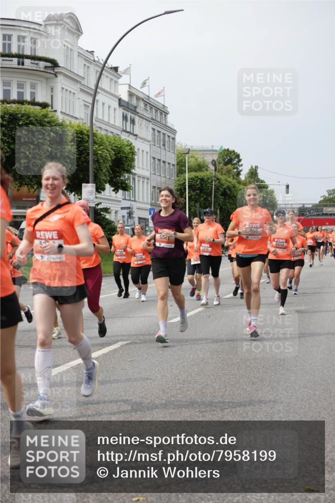 15.06.2025 - REWE Women's Run Jannik Wohlers http://msf.ph/oto/7958199 15.06.2025 09:44:20 Laufen 5169, 5199, 556, 5275, 556, 5604 meine-sportfotos.de
