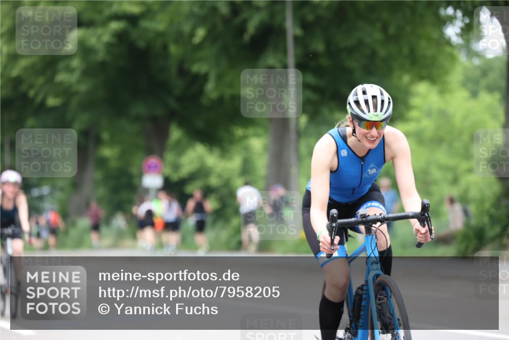 15.06.2025 - 7 Türme Triathlon Yannick Fuchs http://msf.ph/oto/7958205 15.06.2025 13:45:44 Radfahren 517, 529, 922, 1027, 1145 meine-sportfotos.de