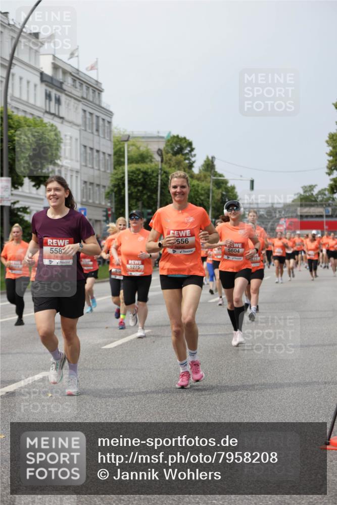 15.06.2025 - REWE Women's Run Jannik Wohlers http://msf.ph/oto/7958208 15.06.2025 09:44:20 Laufen 45169, 558, 5275, 656, 5604, 617 meine-sportfotos.de
