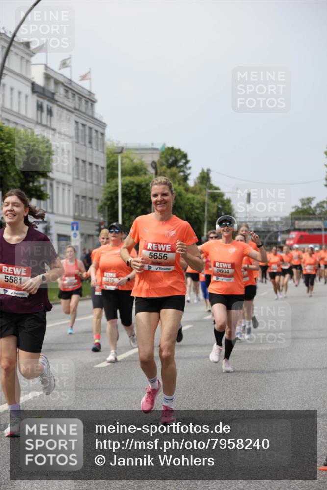 15.06.2025 - REWE Women's Run Jannik Wohlers http://msf.ph/oto/7958240 15.06.2025 09:44:21 Laufen 5581, 5275, 5656, 5604 meine-sportfotos.de