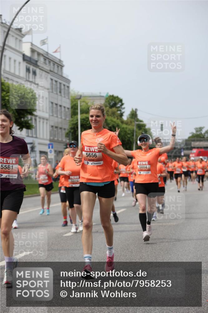 15.06.2025 - REWE Women's Run Jannik Wohlers http://msf.ph/oto/7958253 15.06.2025 09:44:21 Laufen 5581, 5275, 5656, 5604 meine-sportfotos.de