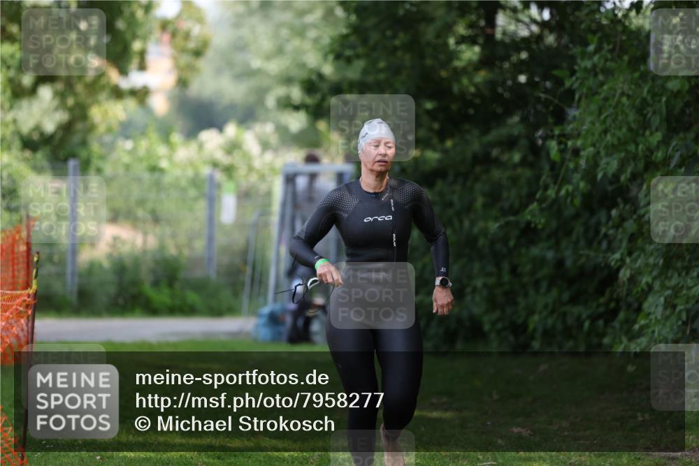 15.06.2025 - 7 Türme Triathlon Michael Strokosch http://msf.ph/oto/7958277 15.06.2025 12:39:25 Schwimmen 444, 517, 662 meine-sportfotos.de