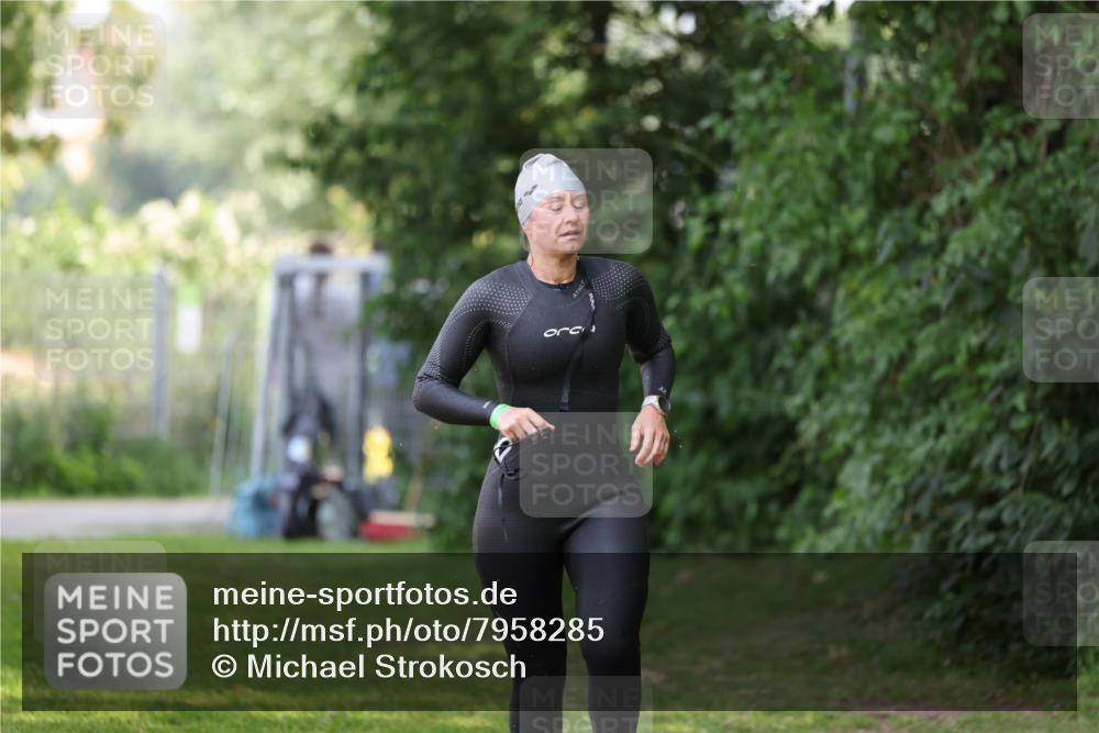 15.06.2025 - 7 Türme Triathlon Michael Strokosch http://msf.ph/oto/7958285 15.06.2025 12:39:26 Schwimmen 444, 517, 662 meine-sportfotos.de