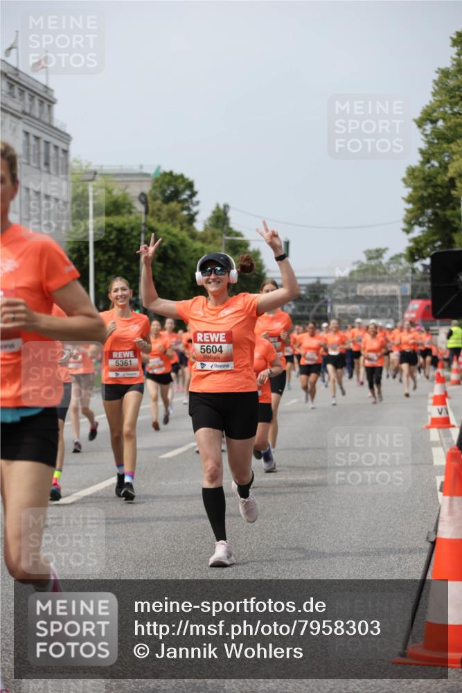 15.06.2025 - REWE Women's Run Jannik Wohlers http://msf.ph/oto/7958303 15.06.2025 09:44:21 Laufen 5361, 5604 meine-sportfotos.de