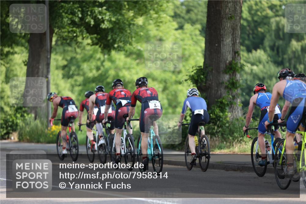 15.06.2025 - 7 Türme Triathlon Yannick Fuchs http://msf.ph/oto/7958314 15.06.2025 09:27:08 Radfahren  meine-sportfotos.de
