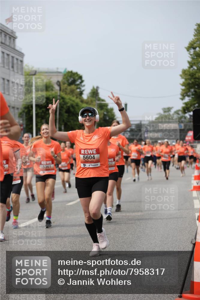 15.06.2025 - REWE Women's Run Jannik Wohlers http://msf.ph/oto/7958317 15.06.2025 09:44:22 Laufen 5604, 5, 5361, 117 meine-sportfotos.de