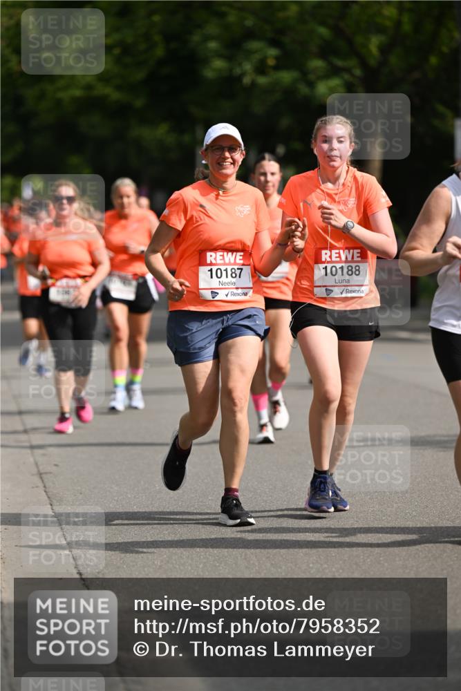 15.06.2025 - REWE Women's Run Dr. Thomas Lammeyer http://msf.ph/oto/7958352 15.06.2025 09:48:18 Laufen 10187, 10188 meine-sportfotos.de