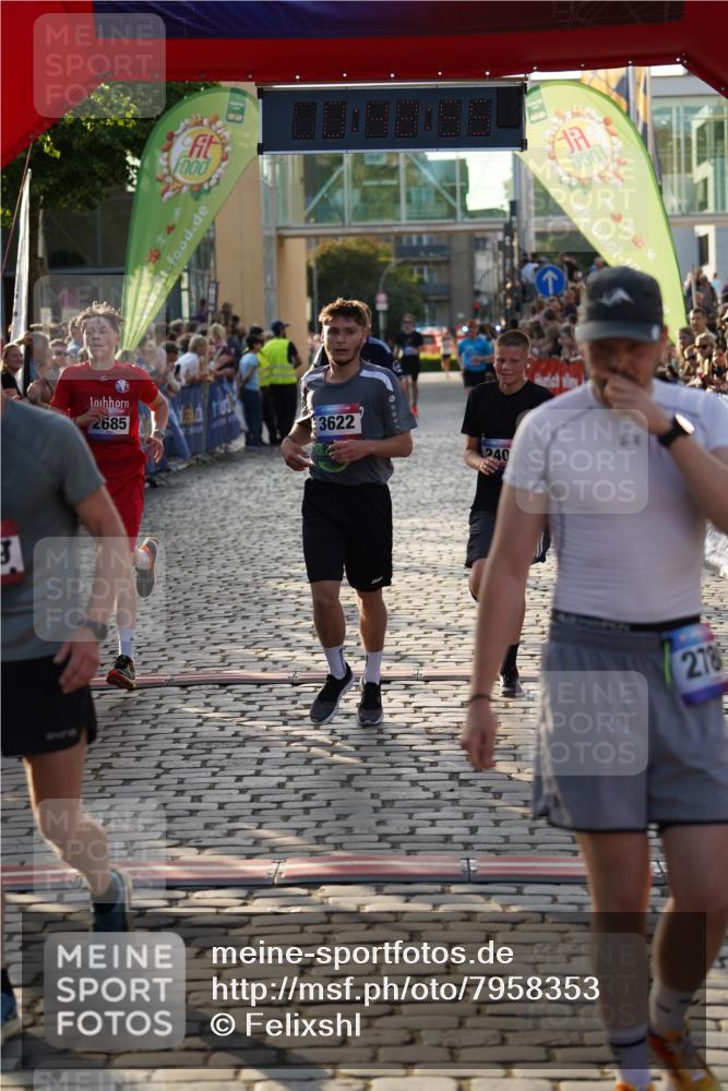 13.06.2025 - Holstenköstenlauf Felixshl http://msf.ph/oto/7958353 13.06.2025 19:48:54 Laufen 2282, 2408, 2669, 2685, 2786, 3622 meine-sportfotos.de