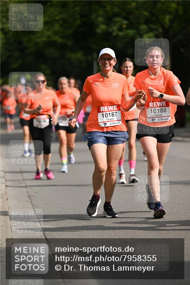 15.06.2025 - REWE Women's Run Dr. Thomas Lammeyer http://msf.ph/oto/7958355 15.06.2025 09:48:18 Laufen 10187, 10188 meine-sportfotos.de