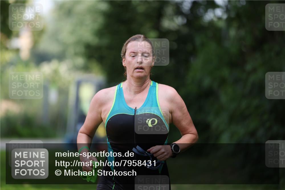 15.06.2025 - 7 Türme Triathlon Michael Strokosch http://msf.ph/oto/7958431 15.06.2025 12:39:49 Schwimmen 405, 484, 662 meine-sportfotos.de