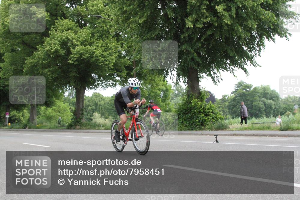 15.06.2025 - 7 Türme Triathlon Yannick Fuchs http://msf.ph/oto/7958451 15.06.2025 11:11:34 Radfahren  meine-sportfotos.de