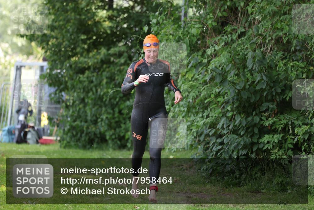 15.06.2025 - 7 Türme Triathlon Michael Strokosch http://msf.ph/oto/7958464 15.06.2025 12:40:12 Schwimmen 588 meine-sportfotos.de