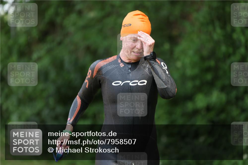 15.06.2025 - 7 Türme Triathlon Michael Strokosch http://msf.ph/oto/7958507 15.06.2025 12:40:15 Schwimmen 549, 588 meine-sportfotos.de