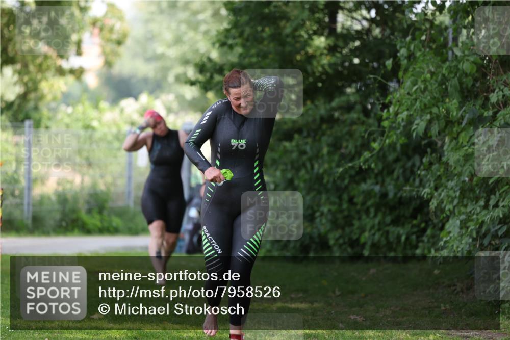 15.06.2025 - 7 Türme Triathlon Michael Strokosch http://msf.ph/oto/7958526 15.06.2025 12:40:26 Schwimmen 512, 549, 588 meine-sportfotos.de