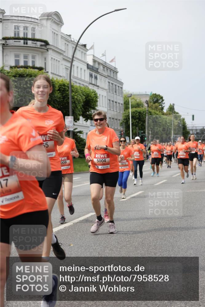 15.06.2025 - REWE Women's Run Jannik Wohlers http://msf.ph/oto/7958528 15.06.2025 09:44:26 Laufen 17, 65, 009, 5004, 5673, 5634 meine-sportfotos.de