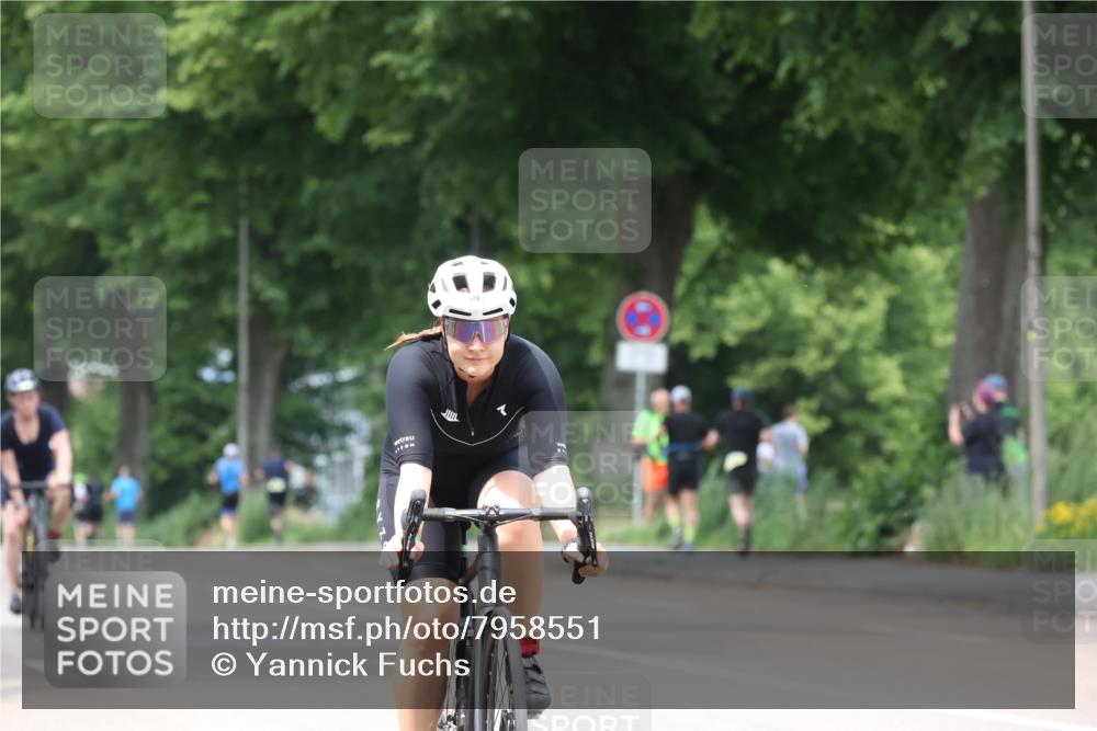 15.06.2025 - 7 Türme Triathlon Yannick Fuchs http://msf.ph/oto/7958551 15.06.2025 13:46:26 Radfahren 453, 790, 1126, 1161 meine-sportfotos.de