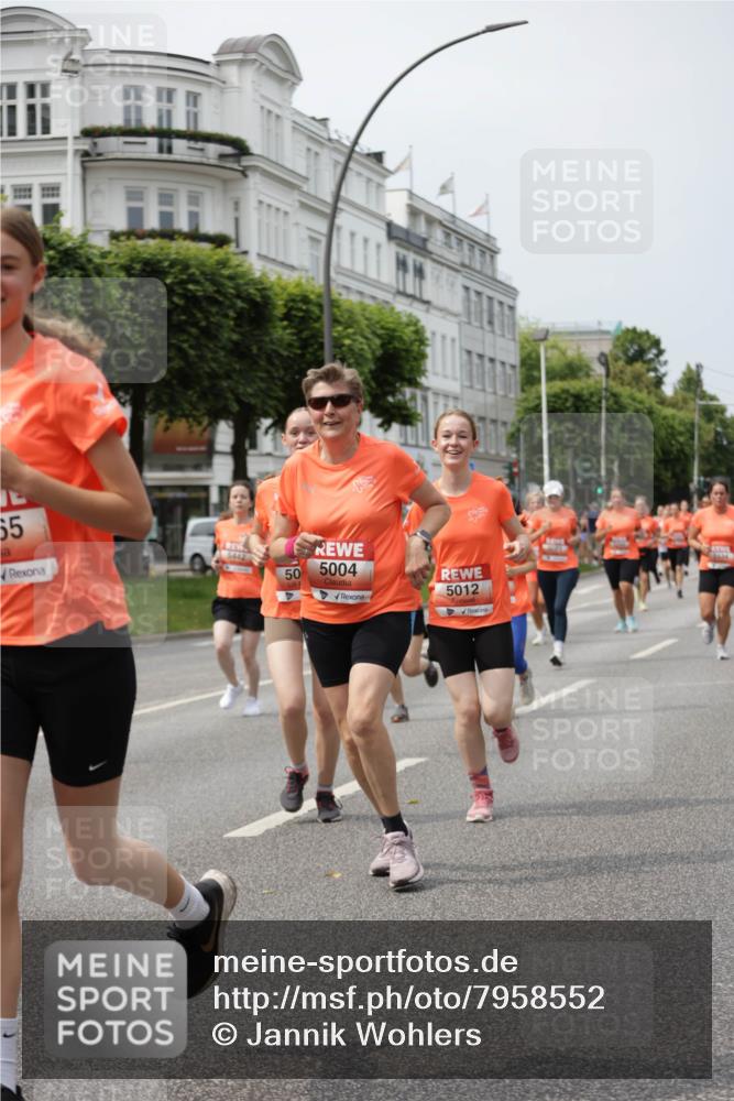 15.06.2025 - REWE Women's Run Jannik Wohlers http://msf.ph/oto/7958552 15.06.2025 09:44:26 Laufen 55, 5442, 50, 5004, 5012 meine-sportfotos.de