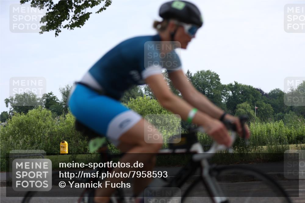 15.06.2025 - 7 Türme Triathlon Yannick Fuchs http://msf.ph/oto/7958593 15.06.2025 09:47:53 Radfahren 81, 84 meine-sportfotos.de