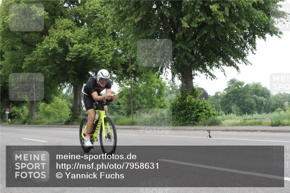 15.06.2025 - 7 Türme Triathlon Yannick Fuchs http://msf.ph/oto/7958631 15.06.2025 11:13:29 Radfahren  meine-sportfotos.de