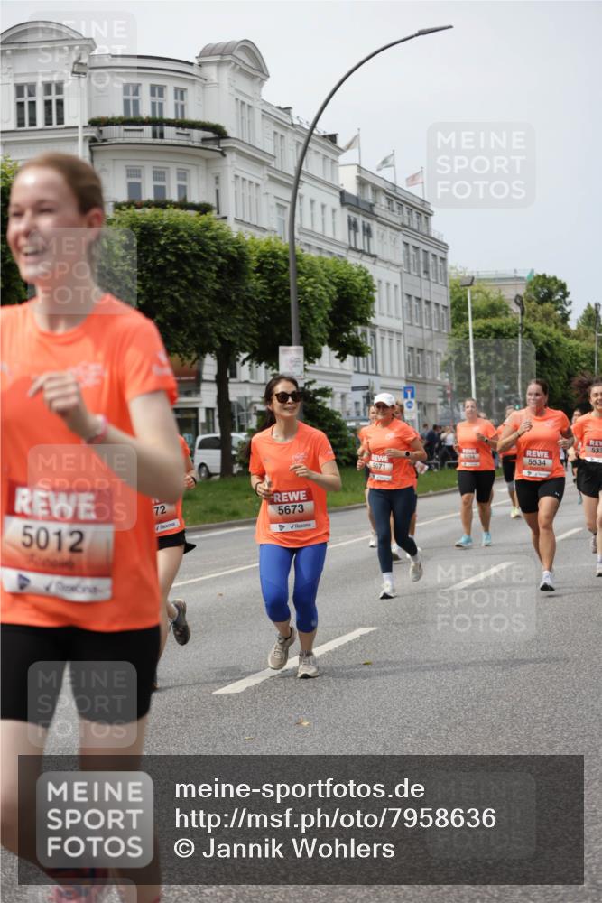 15.06.2025 - REWE Women's Run Jannik Wohlers http://msf.ph/oto/7958636 15.06.2025 09:44:28 Laufen 5012, 72, 5673, 533, 5294, 5534, 5071 meine-sportfotos.de