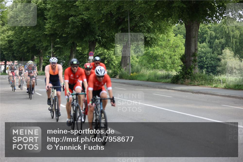 15.06.2025 - 7 Türme Triathlon Yannick Fuchs http://msf.ph/oto/7958677 15.06.2025 09:48:37 Radfahren 31, 33, 34, 35, 71, 74, 75, 101, 104 meine-sportfotos.de