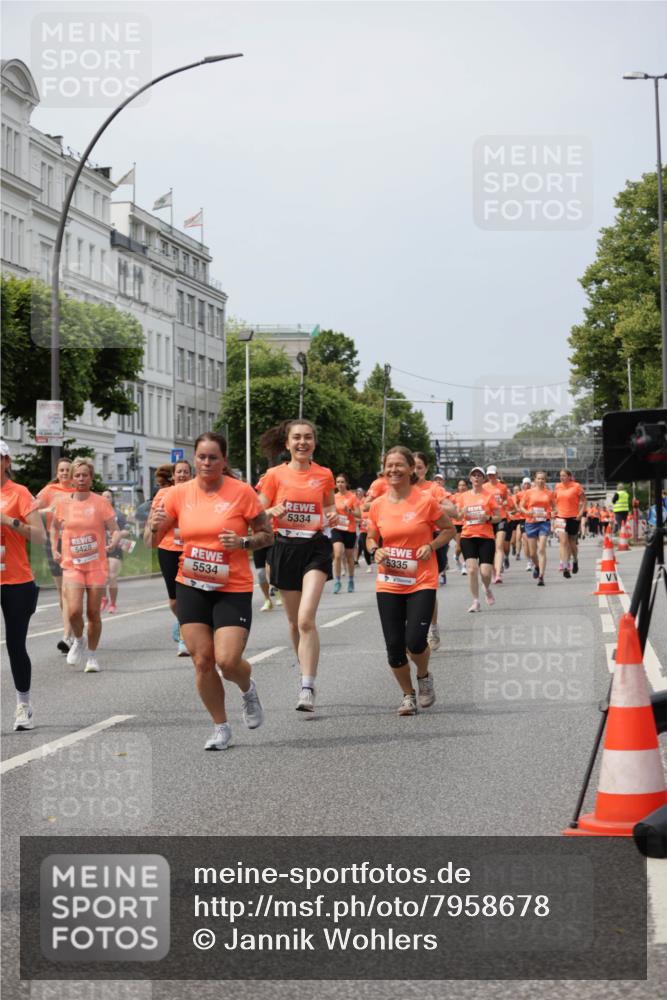 15.06.2025 - REWE Women's Run Jannik Wohlers http://msf.ph/oto/7958678 15.06.2025 09:44:29 Laufen 5428, 5534, 5334, 5335, 526 meine-sportfotos.de