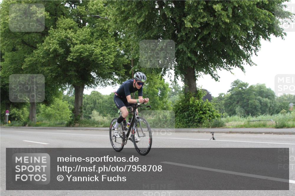 15.06.2025 - 7 Türme Triathlon Yannick Fuchs http://msf.ph/oto/7958708 15.06.2025 11:14:30 Radfahren  meine-sportfotos.de