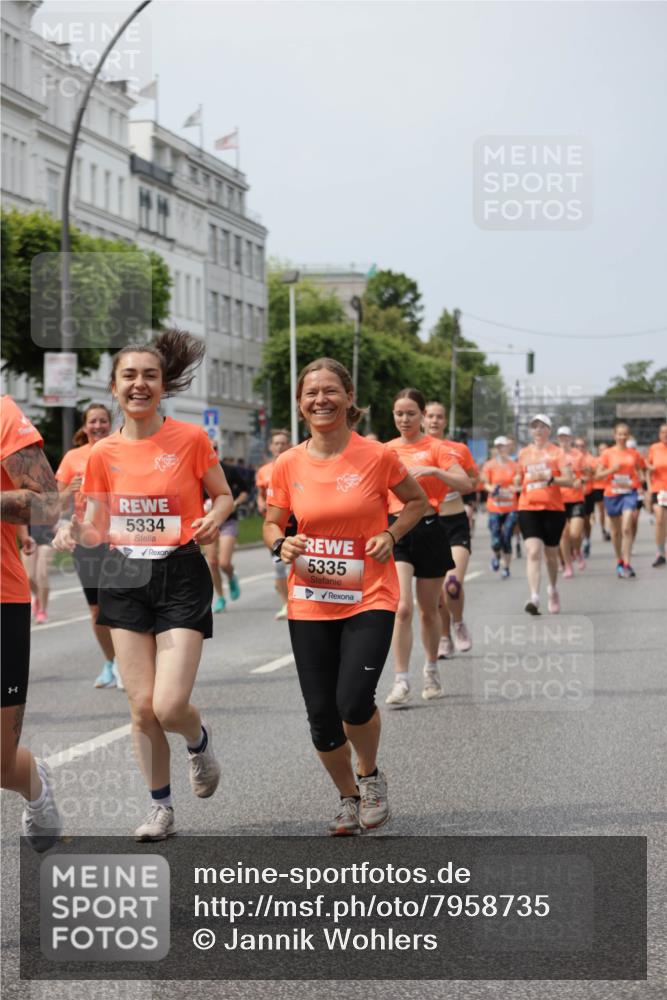 15.06.2025 - REWE Women's Run Jannik Wohlers http://msf.ph/oto/7958735 15.06.2025 09:44:31 Laufen 5334, 5335 meine-sportfotos.de