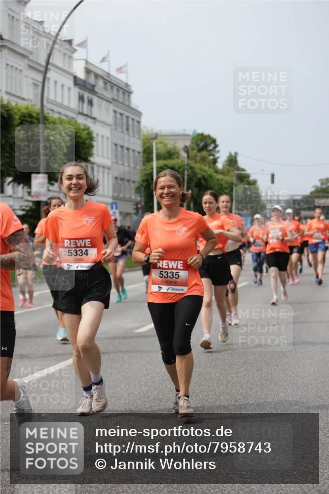 15.06.2025 - REWE Women's Run Jannik Wohlers http://msf.ph/oto/7958743 15.06.2025 09:44:31 Laufen 5334, 5335 meine-sportfotos.de