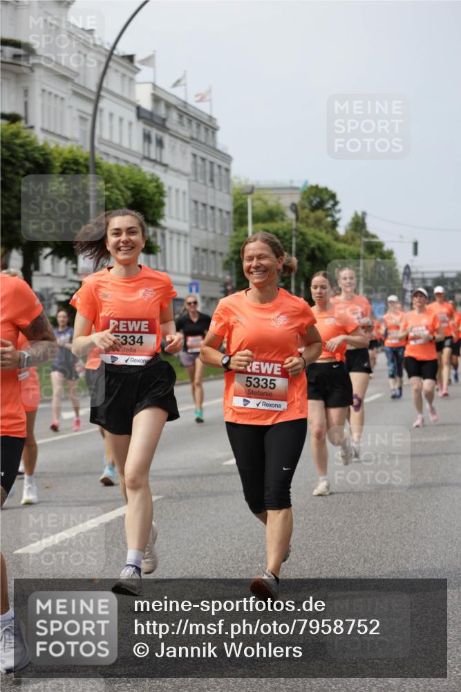 15.06.2025 - REWE Women's Run Jannik Wohlers http://msf.ph/oto/7958752 15.06.2025 09:44:31 Laufen 334, 5335 meine-sportfotos.de