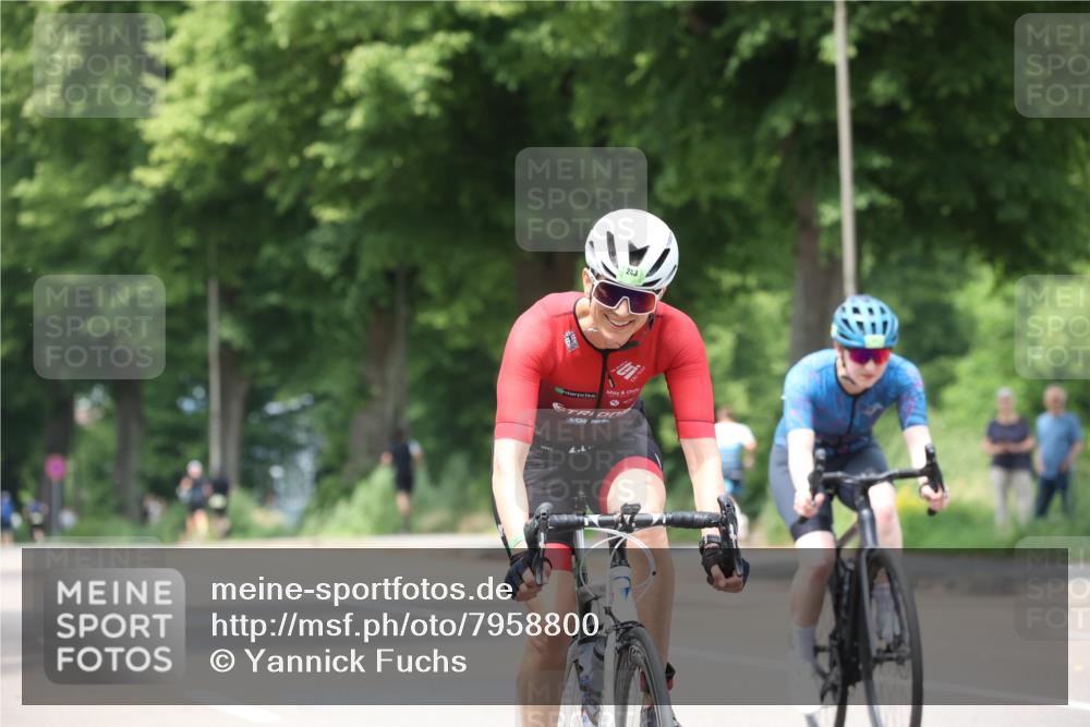 15.06.2025 - 7 Türme Triathlon Yannick Fuchs http://msf.ph/oto/7958800 15.06.2025 13:46:41 Radfahren 243, 381, 752, 788, 968, 1109 meine-sportfotos.de