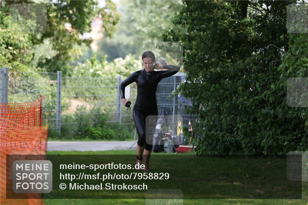 15.06.2025 - 7 Türme Triathlon Michael Strokosch http://msf.ph/oto/7958829 15.06.2025 12:42:23 Schwimmen 404 meine-sportfotos.de