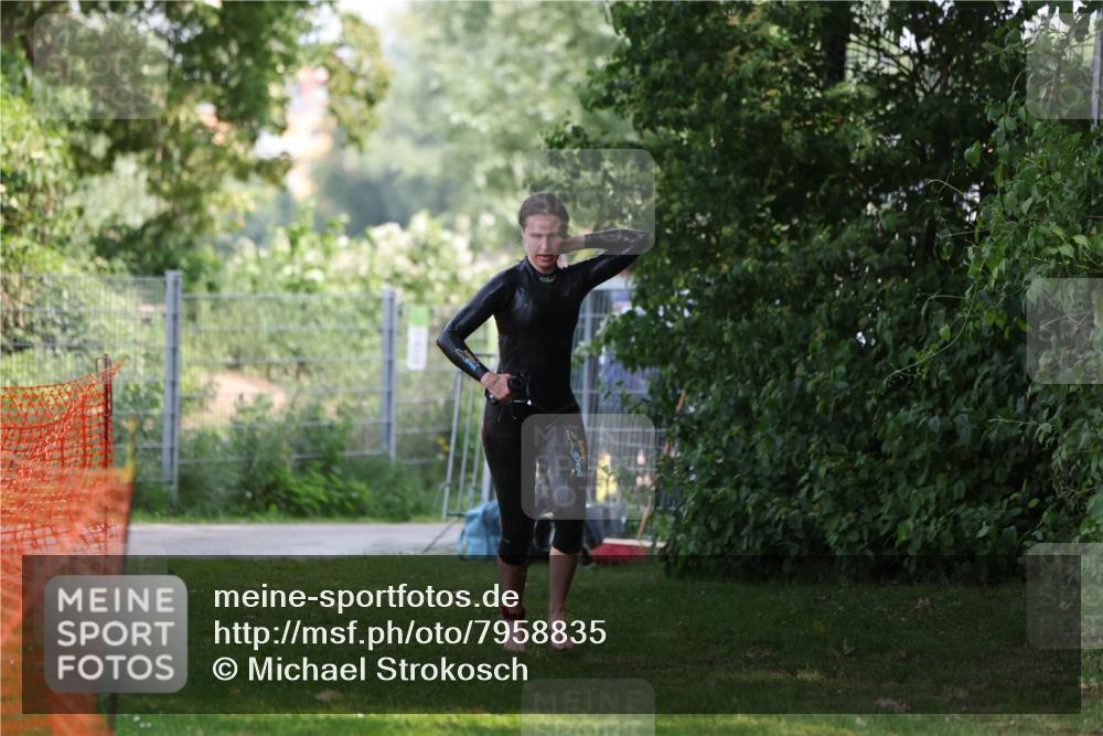 15.06.2025 - 7 Türme Triathlon Michael Strokosch http://msf.ph/oto/7958835 15.06.2025 12:42:24 Schwimmen 404 meine-sportfotos.de