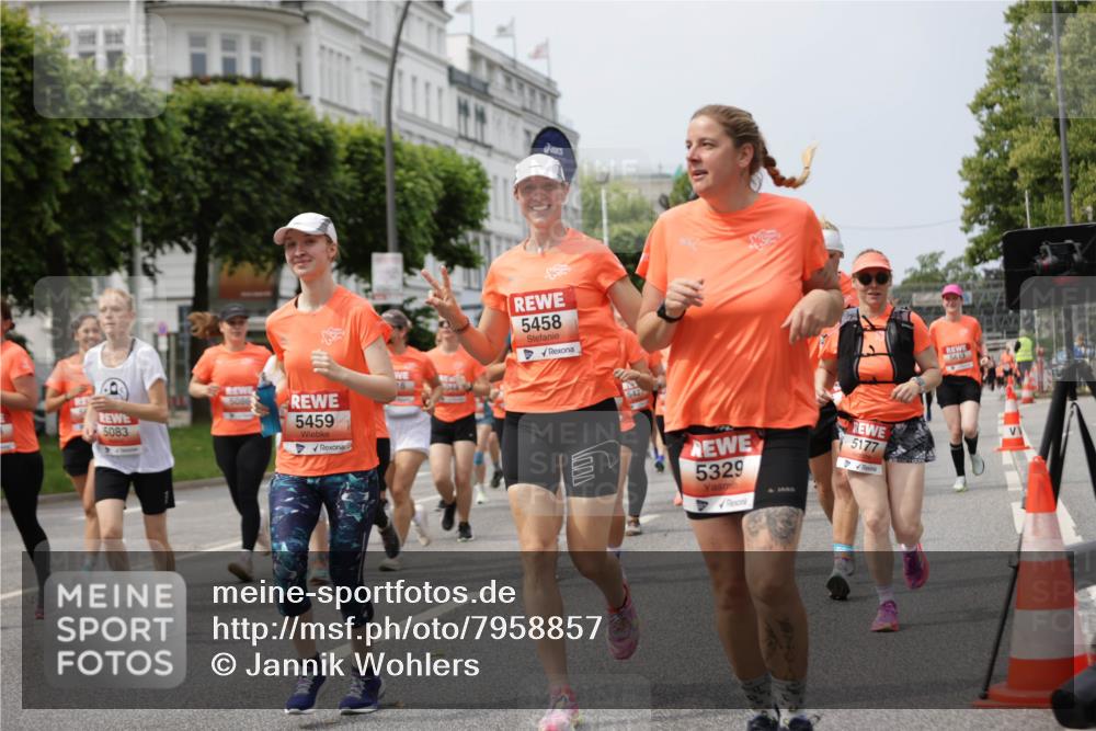 15.06.2025 - REWE Women's Run Jannik Wohlers http://msf.ph/oto/7958857 15.06.2025 09:44:39 Laufen 5083, 5459, 5458, 542, 5329, 5177, 5613 meine-sportfotos.de