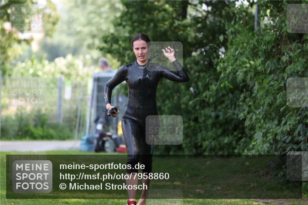 15.06.2025 - 7 Türme Triathlon Michael Strokosch http://msf.ph/oto/7958860 15.06.2025 12:42:25 Schwimmen 404 meine-sportfotos.de