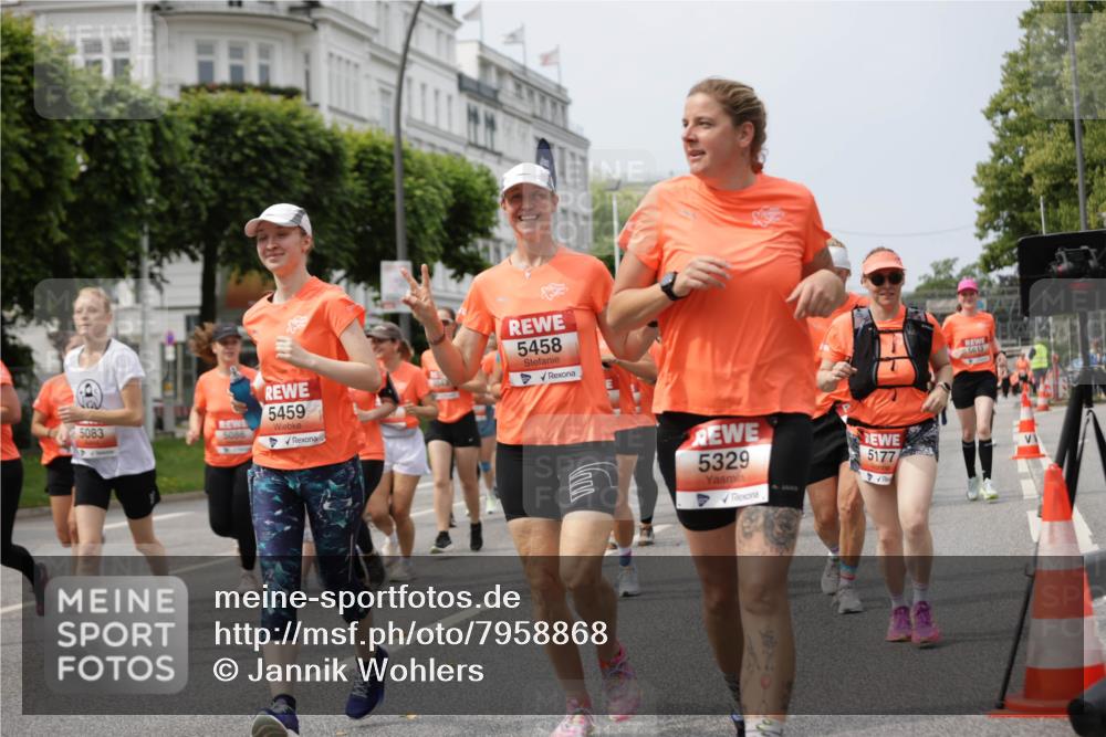 15.06.2025 - REWE Women's Run Jannik Wohlers http://msf.ph/oto/7958868 15.06.2025 09:44:39 Laufen 5083, 5086, 5459, 5458, 5329, 5177, 5613 meine-sportfotos.de