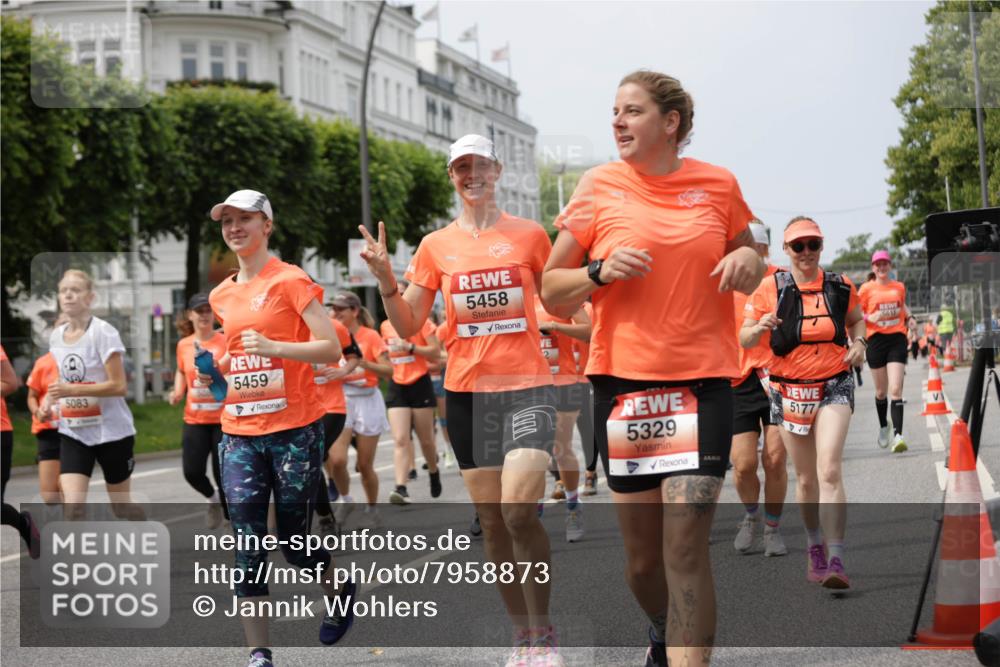 15.06.2025 - REWE Women's Run Jannik Wohlers http://msf.ph/oto/7958873 15.06.2025 09:44:39 Laufen 5083, 5459, 5458, 5329, 5177, 199 meine-sportfotos.de