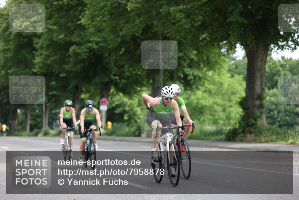 15.06.2025 - 7 Türme Triathlon Yannick Fuchs http://msf.ph/oto/7958878 15.06.2025 09:48:48 Radfahren 105, 106 meine-sportfotos.de