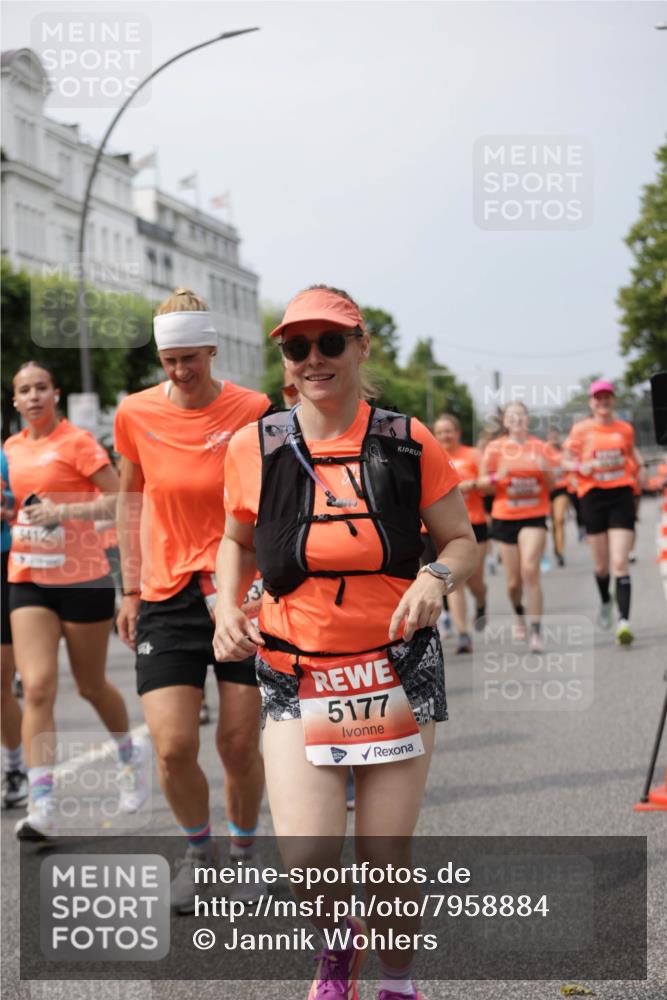 15.06.2025 - REWE Women's Run Jannik Wohlers http://msf.ph/oto/7958884 15.06.2025 09:44:40 Laufen 5412, 5177 meine-sportfotos.de