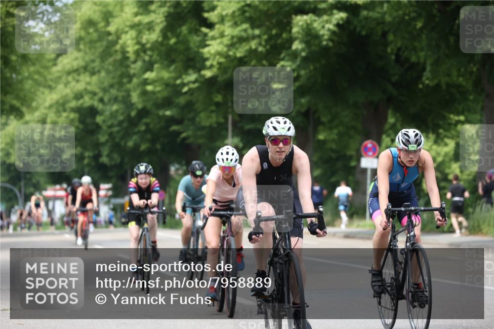 15.06.2025 - 7 Türme Triathlon Yannick Fuchs http://msf.ph/oto/7958889 15.06.2025 13:46:48 Radfahren 726, 735, 752, 788, 888, 957, 968, 976, 1109, 1113 meine-sportfotos.de