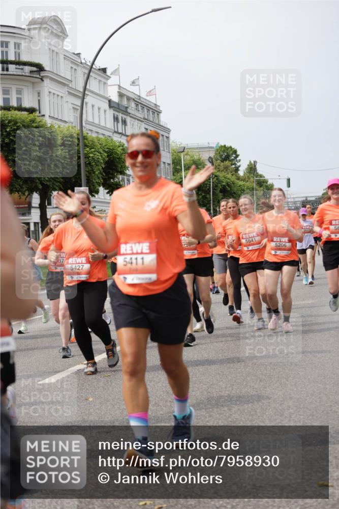 15.06.2025 - REWE Women's Run Jannik Wohlers http://msf.ph/oto/7958930 15.06.2025 09:44:41 Laufen 5637, 56, 37, 5427, 5411, 5641, 5206 meine-sportfotos.de