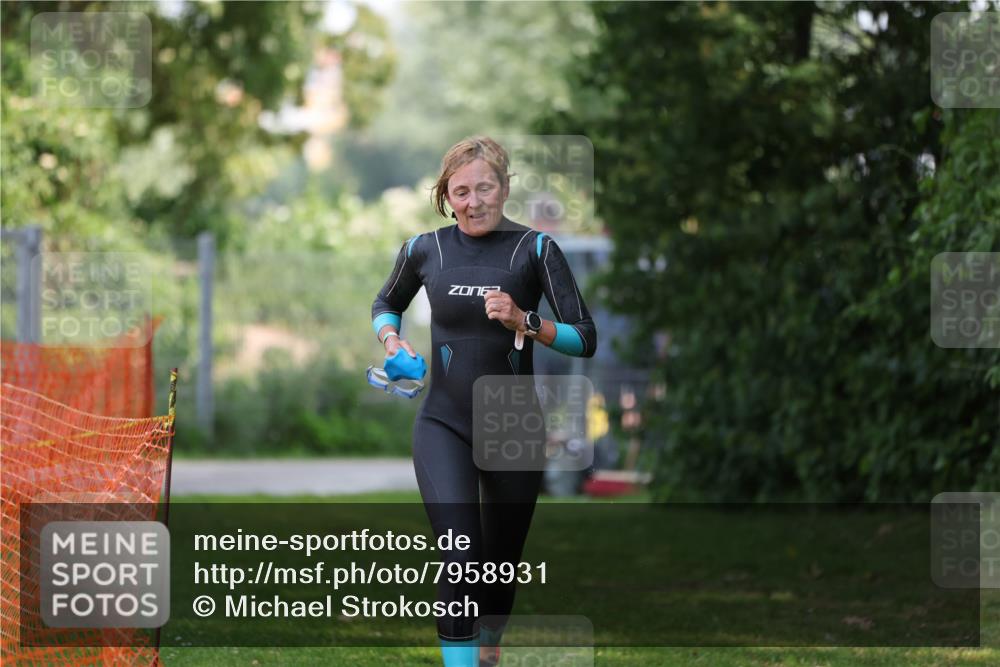 15.06.2025 - 7 Türme Triathlon Michael Strokosch http://msf.ph/oto/7958931 15.06.2025 12:42:56 Schwimmen 458 meine-sportfotos.de