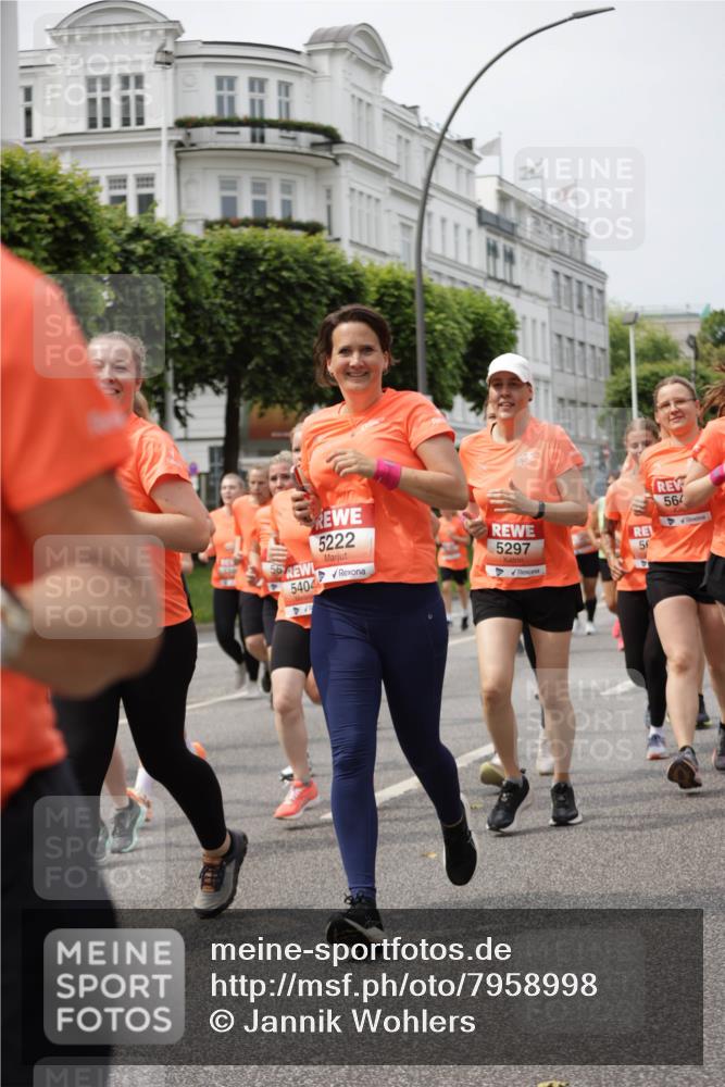 15.06.2025 - REWE Women's Run Jannik Wohlers http://msf.ph/oto/7958998 15.06.2025 09:44:43 Laufen 5222, 567, 5404, 5297, 56, 564 meine-sportfotos.de
