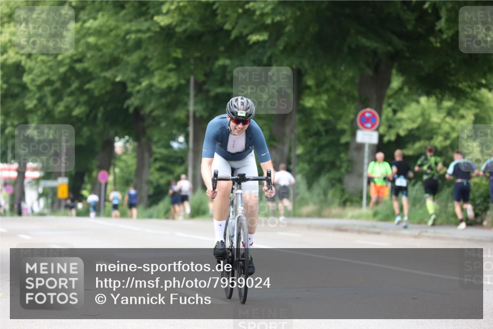 15.06.2025 - 7 Türme Triathlon Yannick Fuchs http://msf.ph/oto/7959024 15.06.2025 13:47:13 Radfahren 487 meine-sportfotos.de