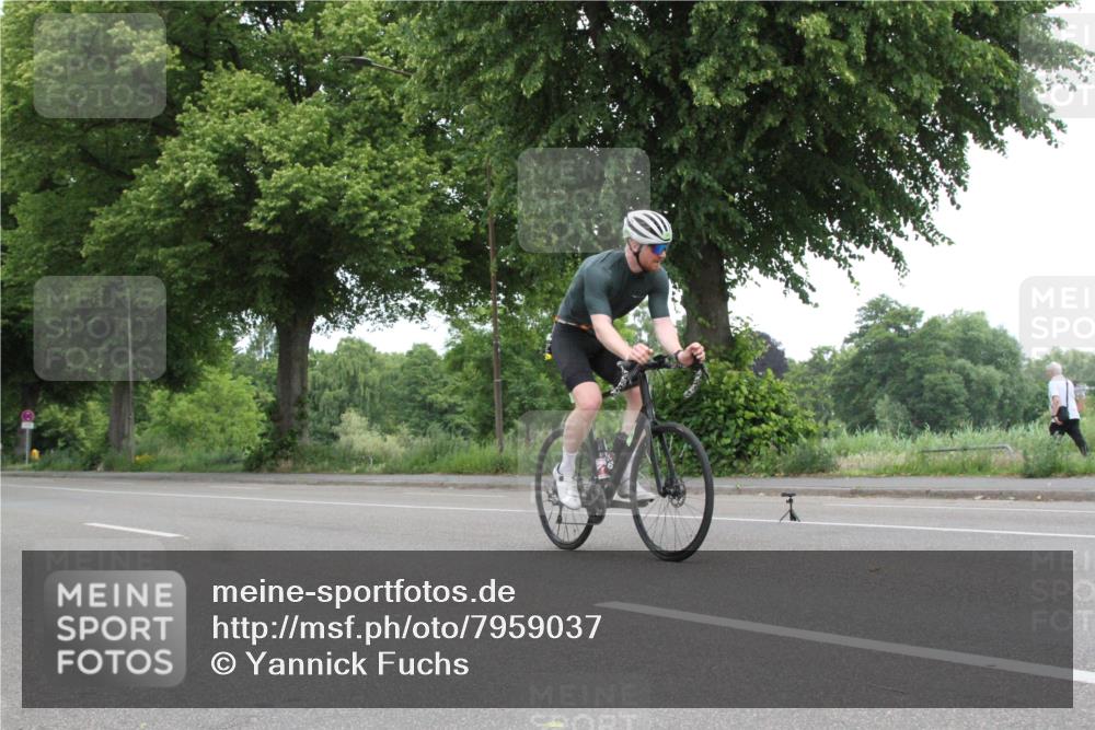 15.06.2025 - 7 Türme Triathlon Yannick Fuchs http://msf.ph/oto/7959037 15.06.2025 11:22:15 Radfahren  meine-sportfotos.de
