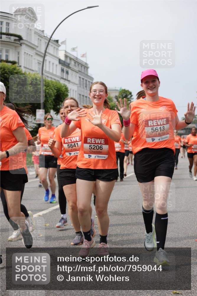 15.06.2025 - REWE Women's Run Jannik Wohlers http://msf.ph/oto/7959044 15.06.2025 09:44:44 Laufen 5402, 5641, 5206, 5613 meine-sportfotos.de